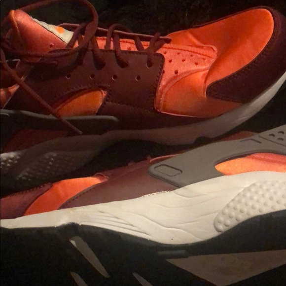 burgundy and white huaraches